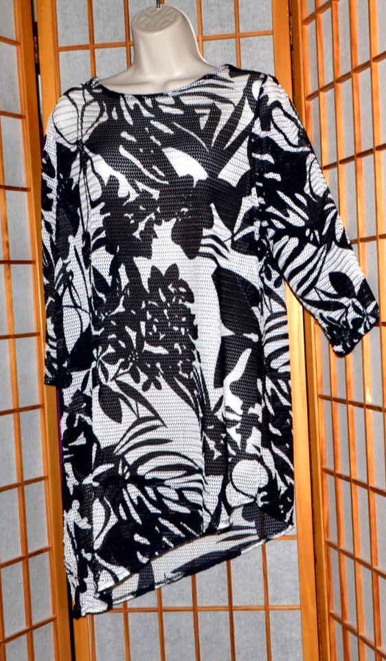NWT CHICO\'S Travelers Collection $89 Navy Blue & White Knit Wheat Mesh Top ~ 2/L NWT CHICO\'S Travelers Collection $89 Navy Blue & White Knit Wheat Mesh Top ~ 2/L
