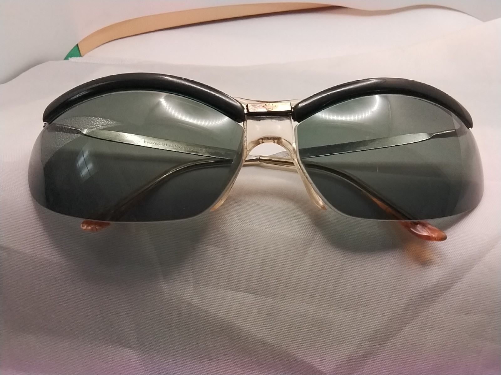 RARE Vintage RENAULD OF FRANCE SIXTY ONESunglasses Silver and GREEN LENSES RARE Vintage RENAULD OF FRANCE SIXTY ONESunglasses Silver and GREEN LENSES