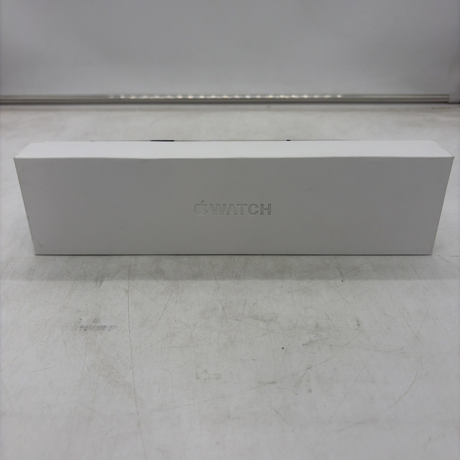 NEW SEALED Apple Watch Series 8 GPS + LTE 41MM Starlight Aluminum Case NEW SEALED Apple Watch Series 8 GPS + LTE 41MM Starlight Aluminum Case