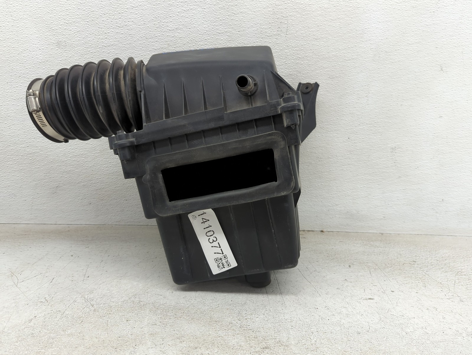 2020-2022 Chrysler Voyager Air Cleaner Intake-duct Hose Tube VNUTB 2020-2022 Chrysler Voyager Air Cleaner Intake-duct Hose Tube VNUTB