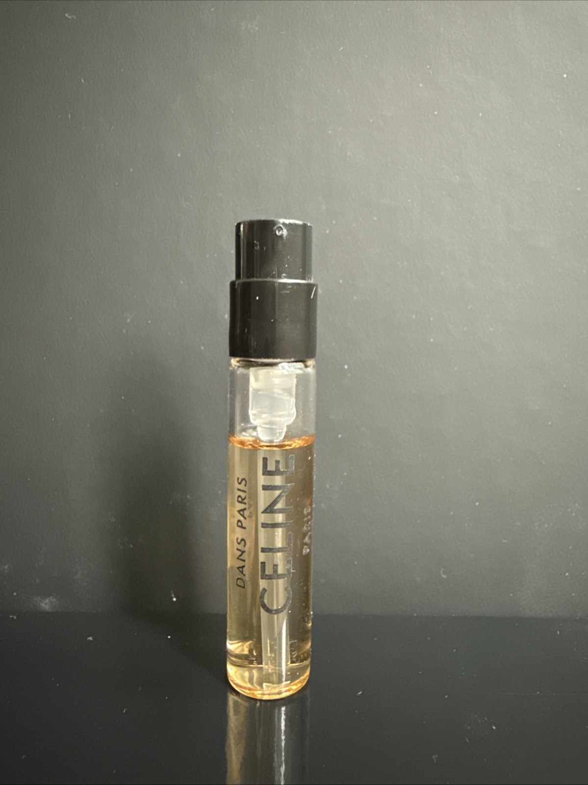 NEW Celine Dans Paris Eau De Parfum Official Sample Spray 2 mL EDP NEW Celine Dans Paris Eau De Parfum Official Sample Spray 2 mL EDP