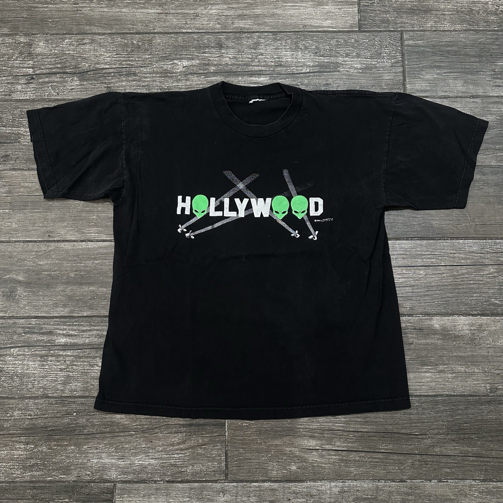 VTG 1996 HOLLYWOOD SIGN ALIENS SHORT SLEEVE T-SHIRT CONSPIRACY BLACK TEE SZ L VTG 1996 HOLLYWOOD SIGN ALIENS SHORT SLEEVE T-SHIRT CONSPIRACY BLACK TEE SZ L