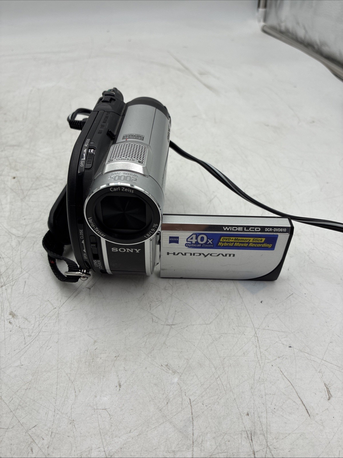 Sony Handycam DCR-DVD610 Video Camera Recorder - Tested Working Screen Hinge Bad