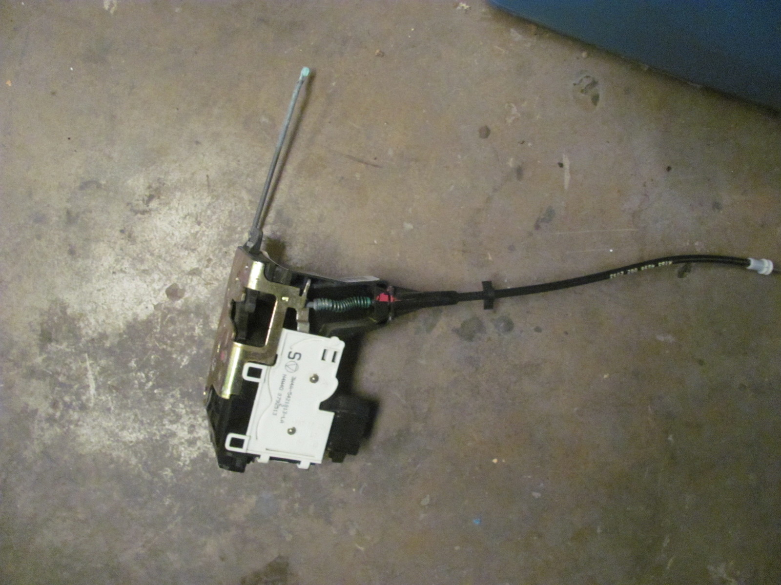 2003 2004 LINCOLN LS LEFT DRIVER FRONT DOOR LOCK 2003 2004 LINCOLN LS LEFT DRIVER FRONT DOOR LOCK