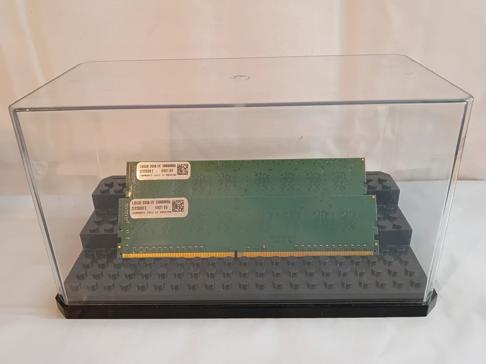 32GB KIT (2x16GB) DDR4 2666MHz PC4-21300 - 288 pin DESKTOP Non ECC 32GB KIT (2x16GB) DDR4 2666MHz PC4-21300 - 288 pin DESKTOP Non ECC