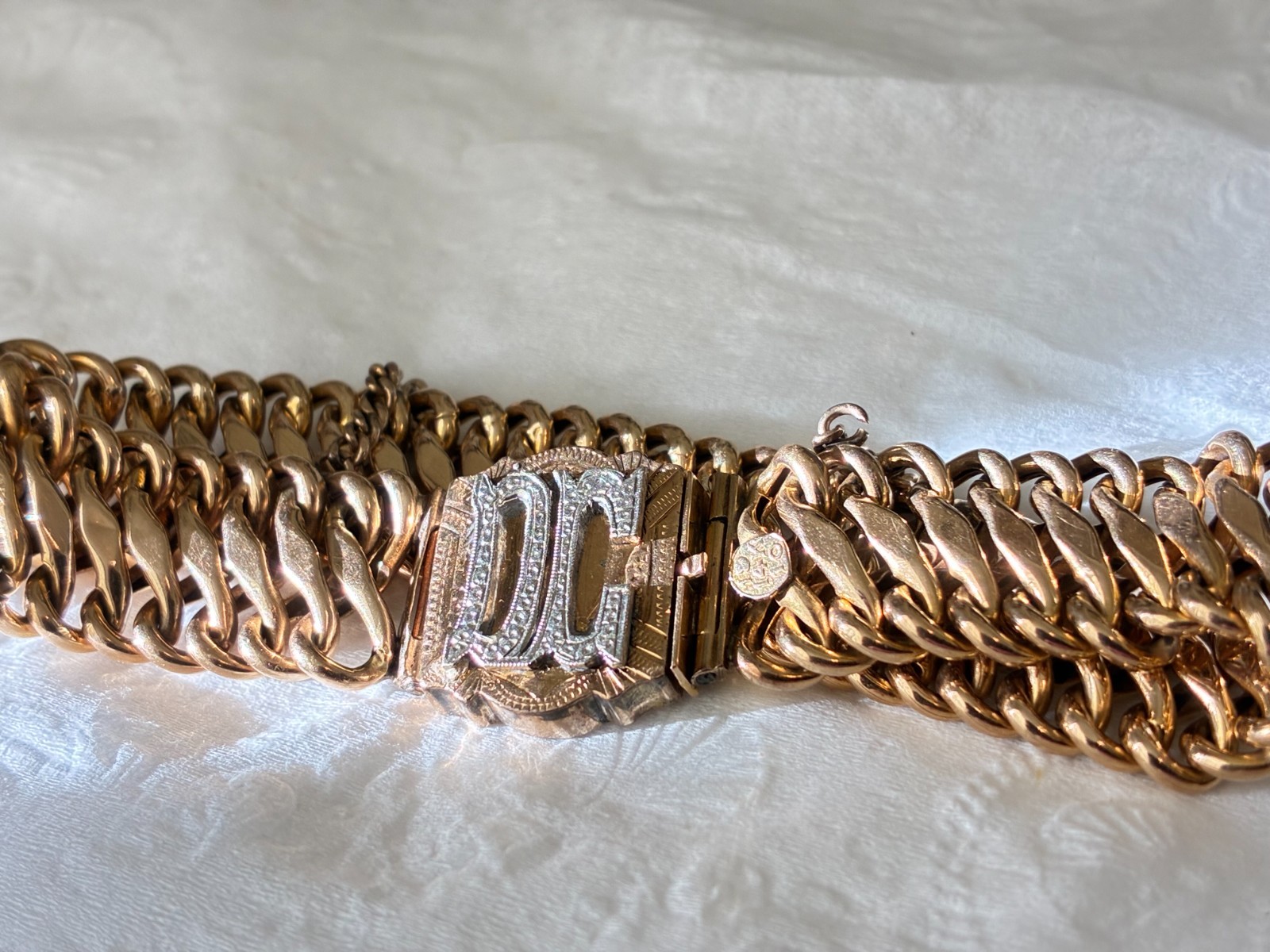 Exceptional Antique 14K Gold Bracelet 24g, Engraved DC Clasp Exceptional Antique 14K Gold Bracelet 24g, Engraved DC Clasp