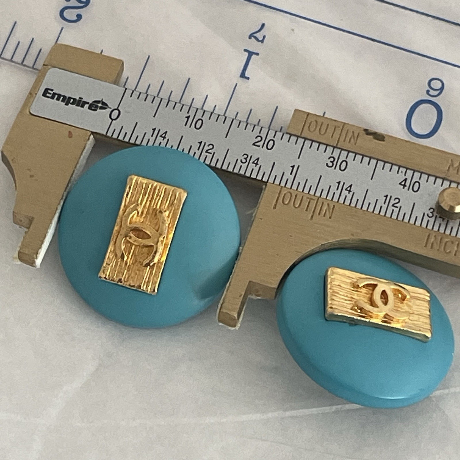 2 auth vTg CHANEL BOUTIQUE Jacket suit blazer button Gold 3D CC logo 24mm stamp 2 auth vTg CHANEL BOUTIQUE Jacket suit blazer button Gold 3D CC logo 24mm stamp