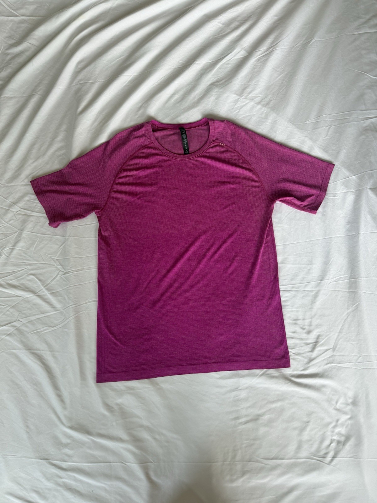 Lululemon Men\'s Metal Tech Vent Shirt Pink, Large, Athletic Performance Lululemon Men\'s Metal Tech Vent Shirt Pink, Large, Athletic Performance