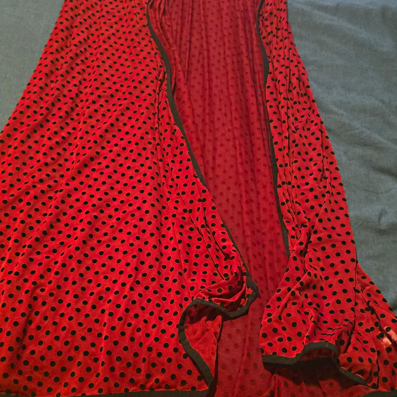 Red with Black Swiss Dots Unique Vintage Duster Size Medium Red with Black Swiss Dots Unique Vintage Duster Size Medium