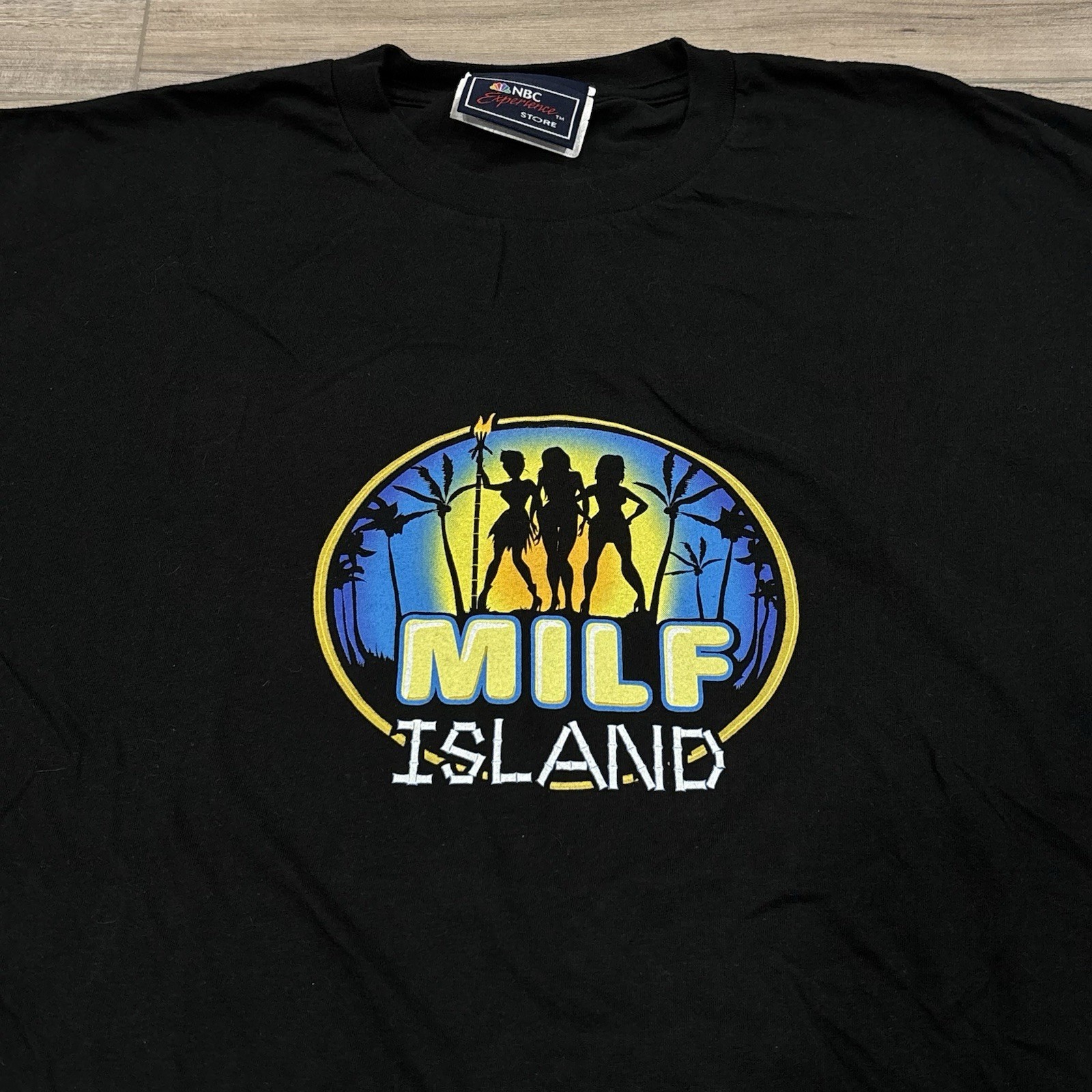 30 Rock Milf Island TV Show Official Promo Tee 2007 Vintage SNL 2XL RARE 30 Rock Milf Island TV Show Official Promo Tee 2007 Vintage SNL 2XL RARE