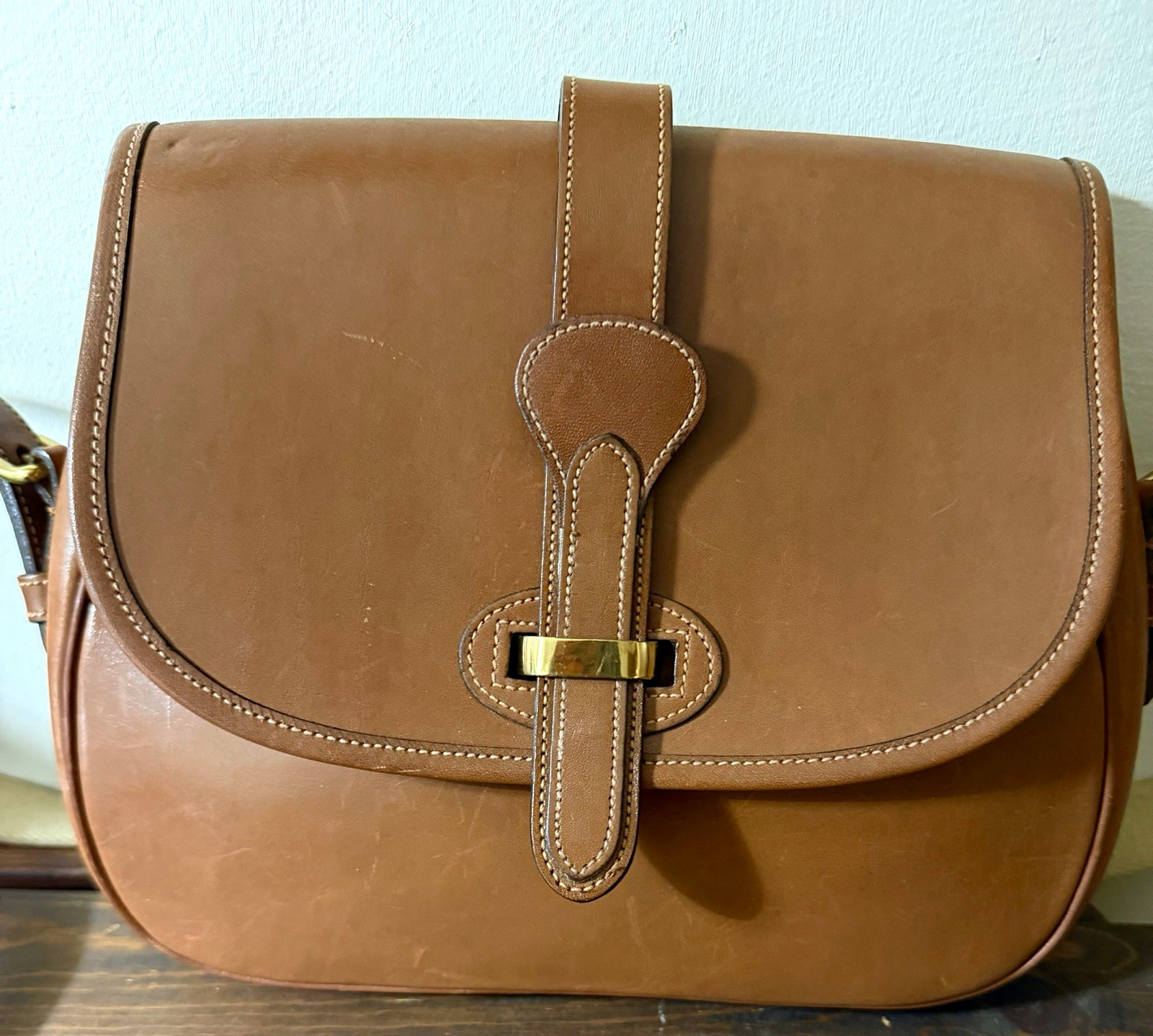Rare Vintage Dooney & Bourke British Tan Equestrian Tack Shoulder Bag Rare Vintage Dooney & Bourke British Tan Equestrian Tack Shoulder Bag