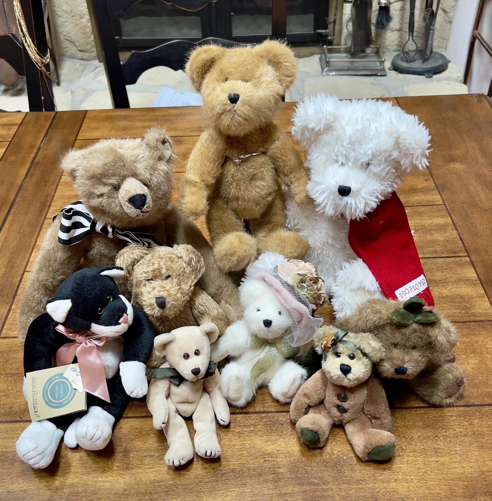 Vintage Boyd’s Bears Lot Of 9 Incl Winter Monthly, Chantelle Chapeau And More Vintage Boyd’s Bears Lot Of 9 Incl Winter Monthly, Chantelle Chapeau And More