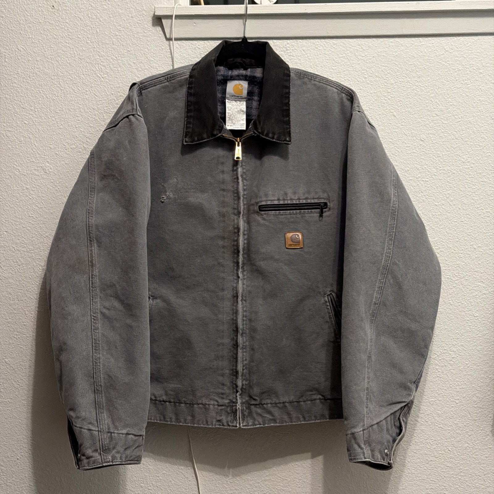 Carhartt Detroit Jacket J97 MTL Men’s XL Vintage vtg great condition Made in USA