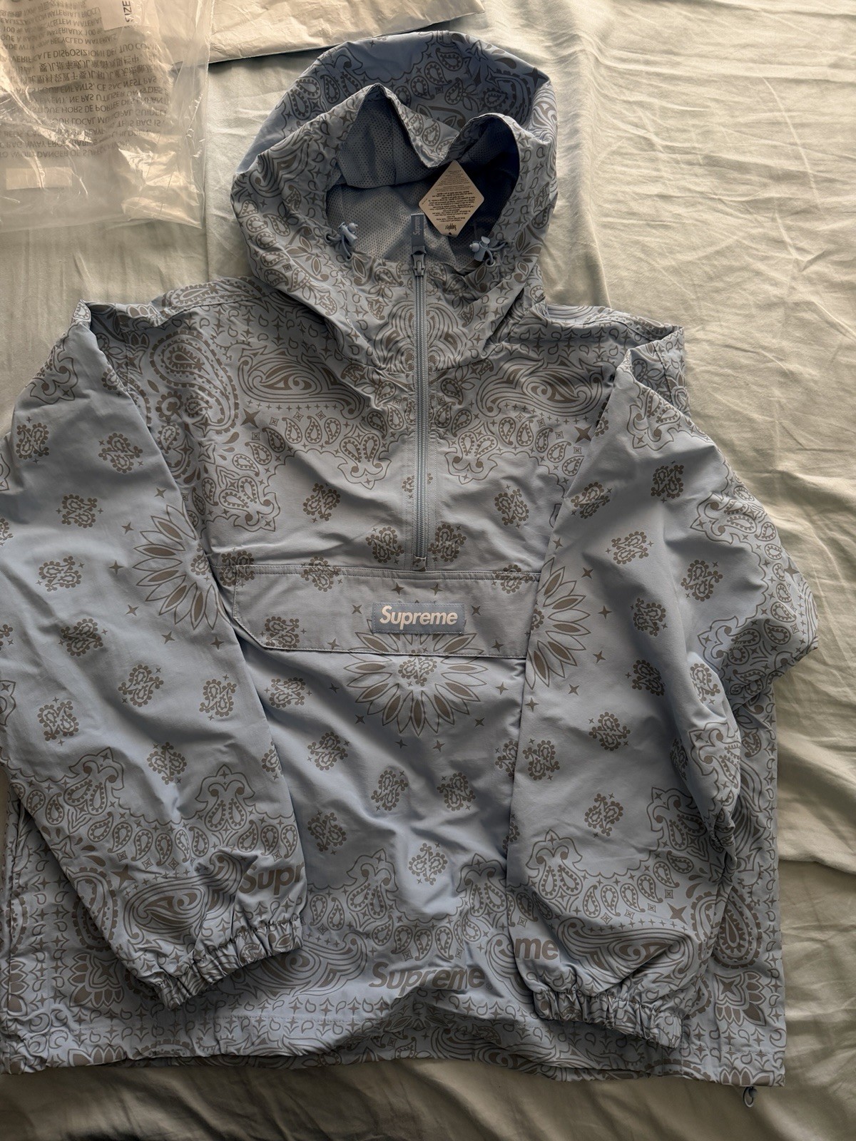 NEW Supreme SS26 Men’s Light Blue Reflective Bandana Anorak  Size M