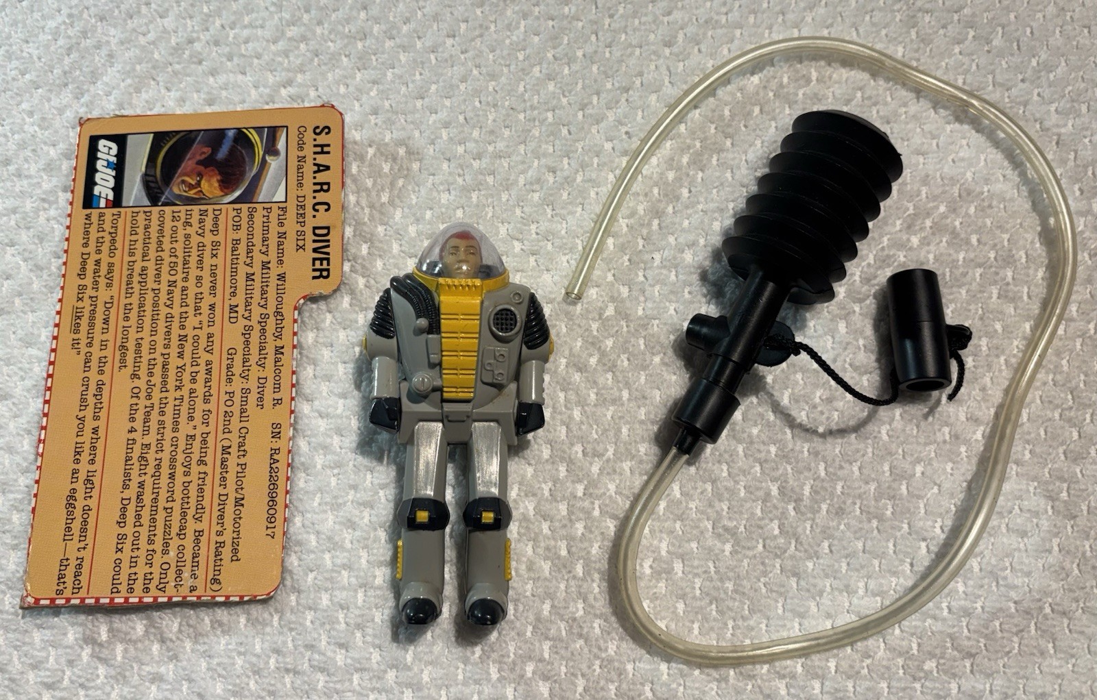 GI JOE Vintage Action Figure DEEP SIX 100% Complete with File Card 1984 GI JOE Vintage Action Figure DEEP SIX 100% Complete with File Card 1984