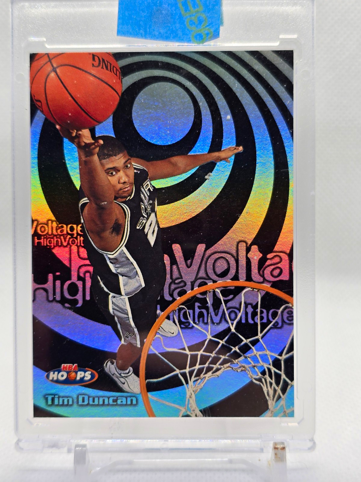 1997-98 SkyBox NBA Hoops High Voltage Tim Duncan Spurs #15HV Insert 1997-98 SkyBox NBA Hoops High Voltage Tim Duncan Spurs #15HV Insert