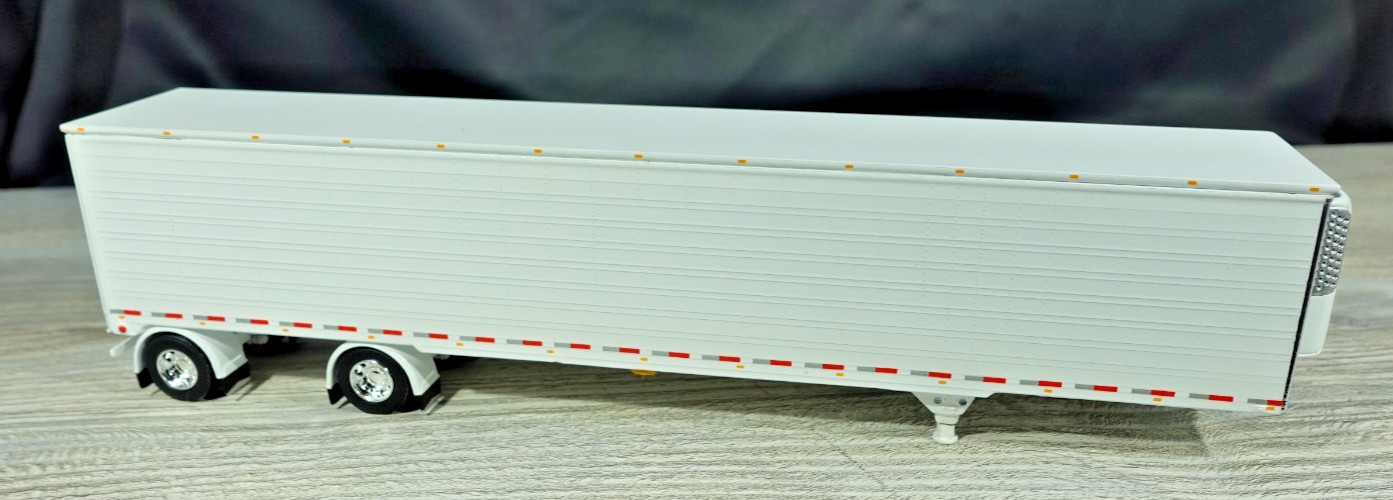 First Gear DCP Reefer Trailer White 1/64