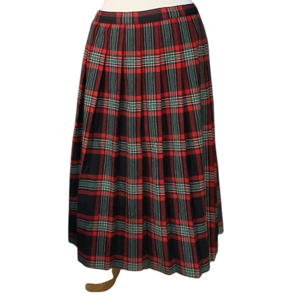 Vintage 50’s Plaid Tartan Skirt - Red and Black Vintage 50’s Plaid Tartan Skirt - Red and Black