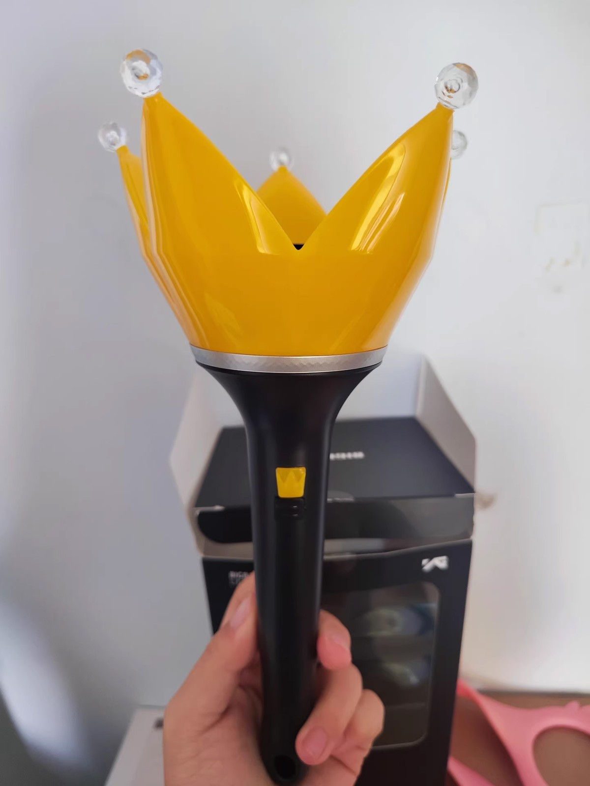 BIGBANG G-DRAGON TOP Light Stick V.4 Concert Fans Glow Crown Hand Lamp With Box BIGBANG G-DRAGON TOP Light Stick V.4 Concert Fans Glow Crown Hand Lamp With Box