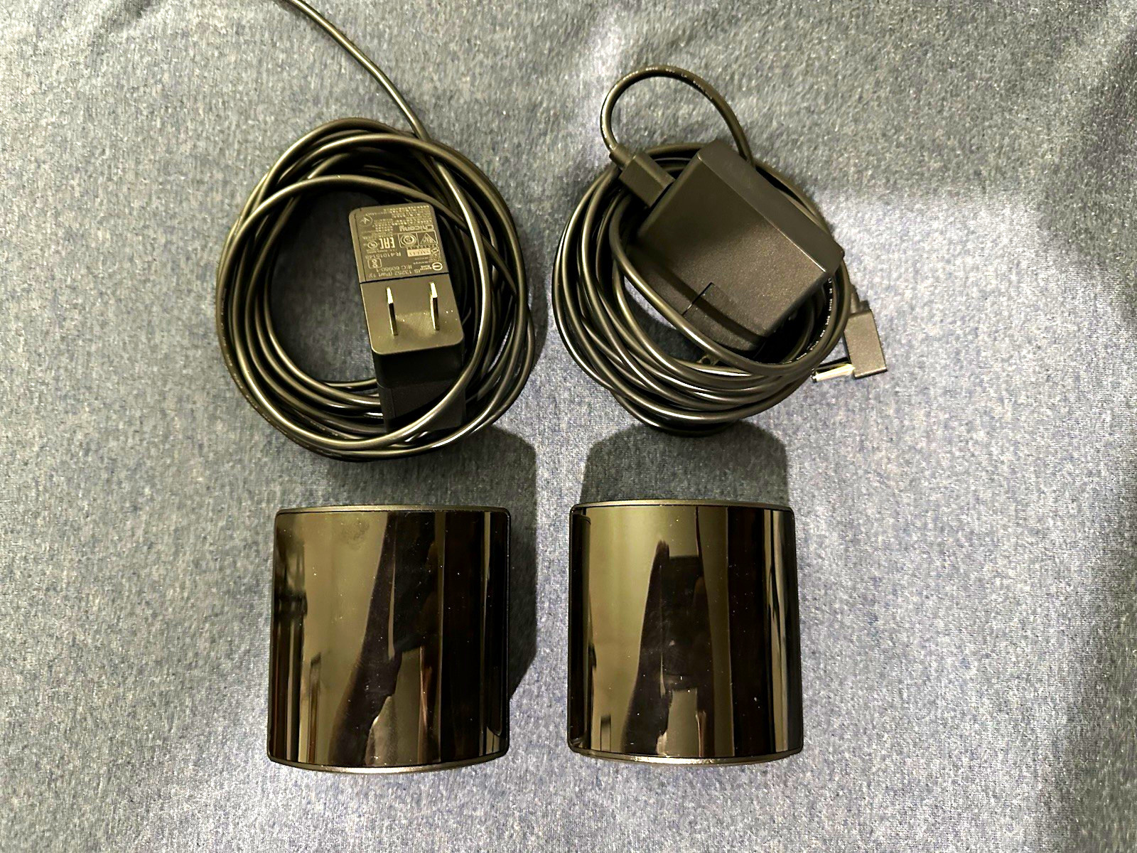 2 Valve SteamVR 2.0 Base Stations with Power Cables 2 Valve SteamVR 2.0 Base Stations with Power Cables
