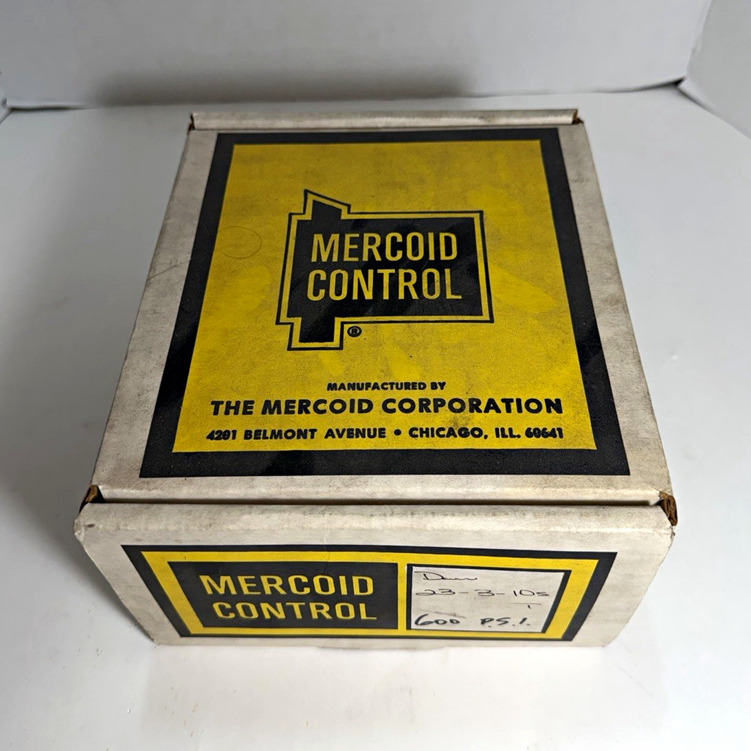 Mercoid Control DAW-23-3-10S Pressure Switch 600 PSI 10A Flange Gray Mercoid Control DAW-23-3-10S Pressure Switch 600 PSI 10A Flange Gray