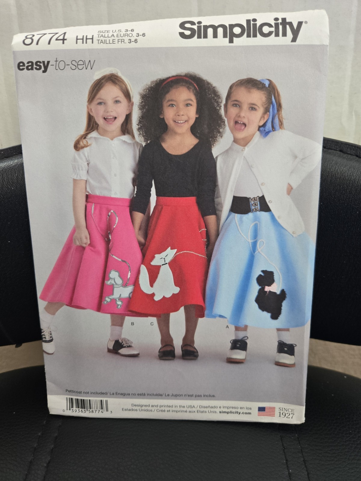 Simplicity 8774 Doo Wop Poodle Skirts w Scotty Dog, Cat Appliques Sz 3-4-5-6 Simplicity 8774 Doo Wop Poodle Skirts w Scotty Dog, Cat Appliques Sz 3-4-5-6