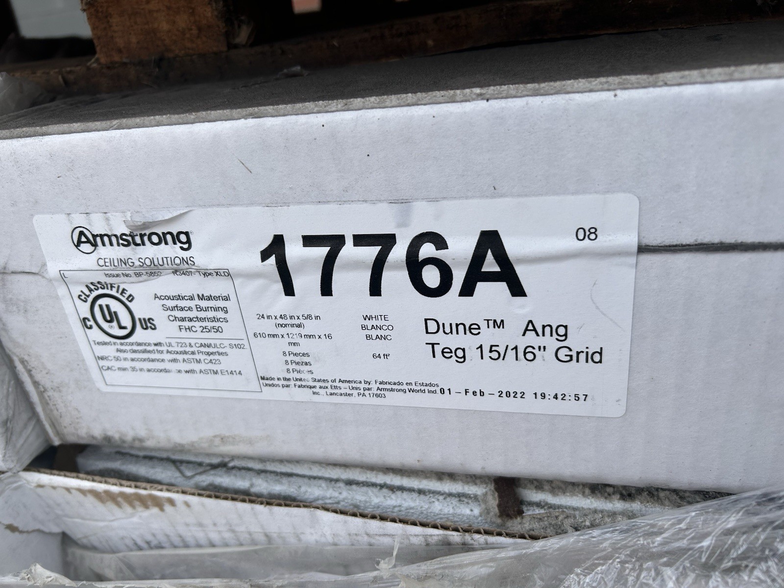 ARMSTRONG 1776A Ceiling Tile,48 in L,24 in W,PK8 34CY63 ARMSTRONG 1776A Ceiling Tile,48 in L,24 in W,PK8 34CY63
