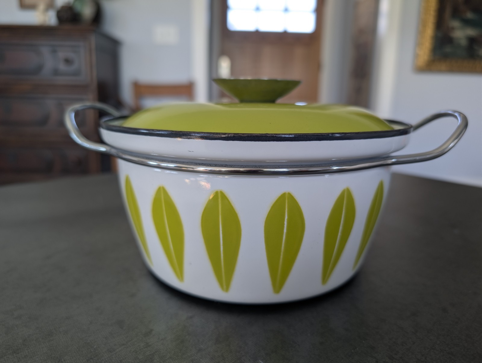 Vintage Cathrine Holm Lotus Enamel Casserole Dish  Chartreuse Green White 8