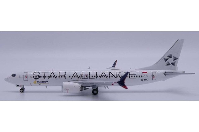 XX40351 JC Wings 737 MAX 8 1/400 Model 9V-MBL Singapore Airlines XX40351 JC Wings 737 MAX 8 1/400 Model 9V-MBL Singapore Airlines