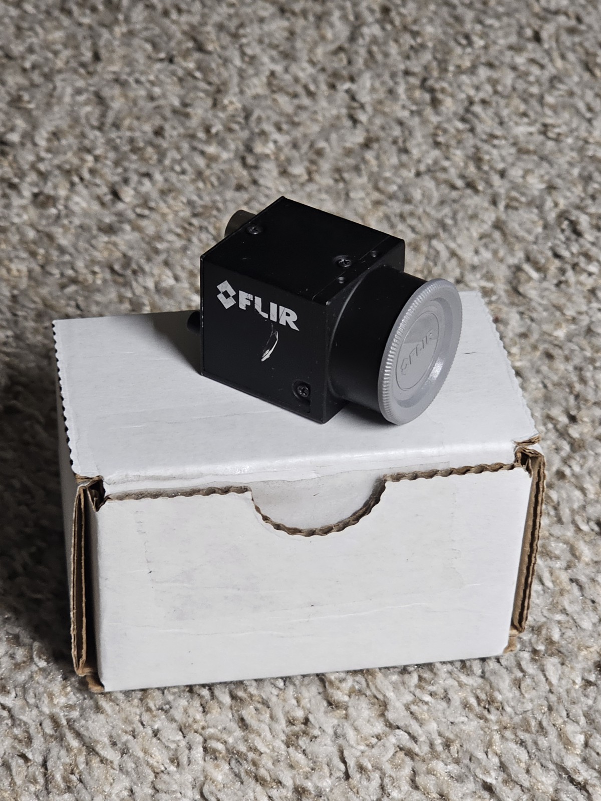 FLIR BFS-PGE-23S3C-C (Rarely used, has a scratch) FLIR BFS-PGE-23S3C-C (Rarely used, has a scratch)