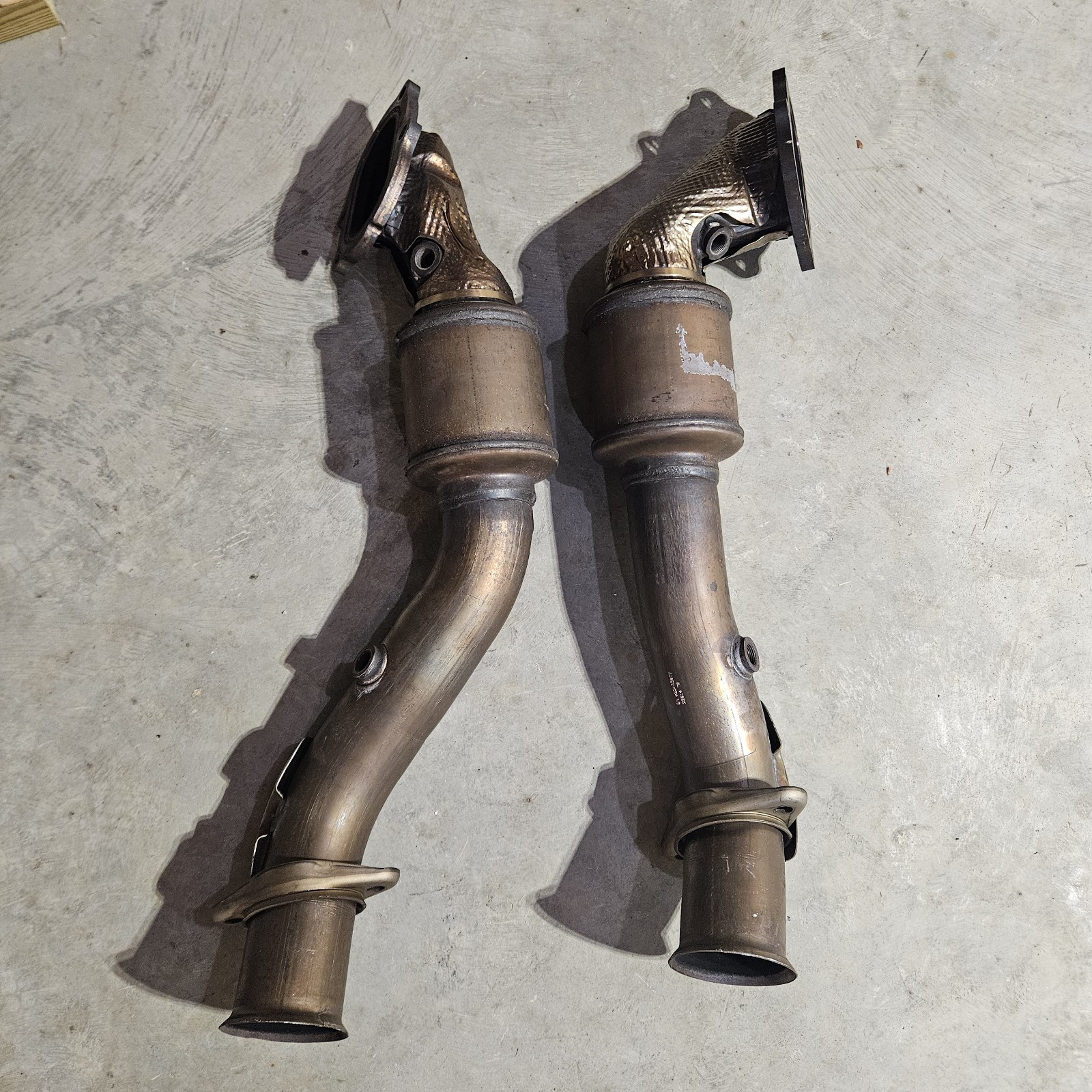 2014 TO 2019 C7 CORVETTE OEM CATALYTIC CONVERTORS 28K MILES 2014 TO 2019 C7 CORVETTE OEM CATALYTIC CONVERTORS 28K MILES