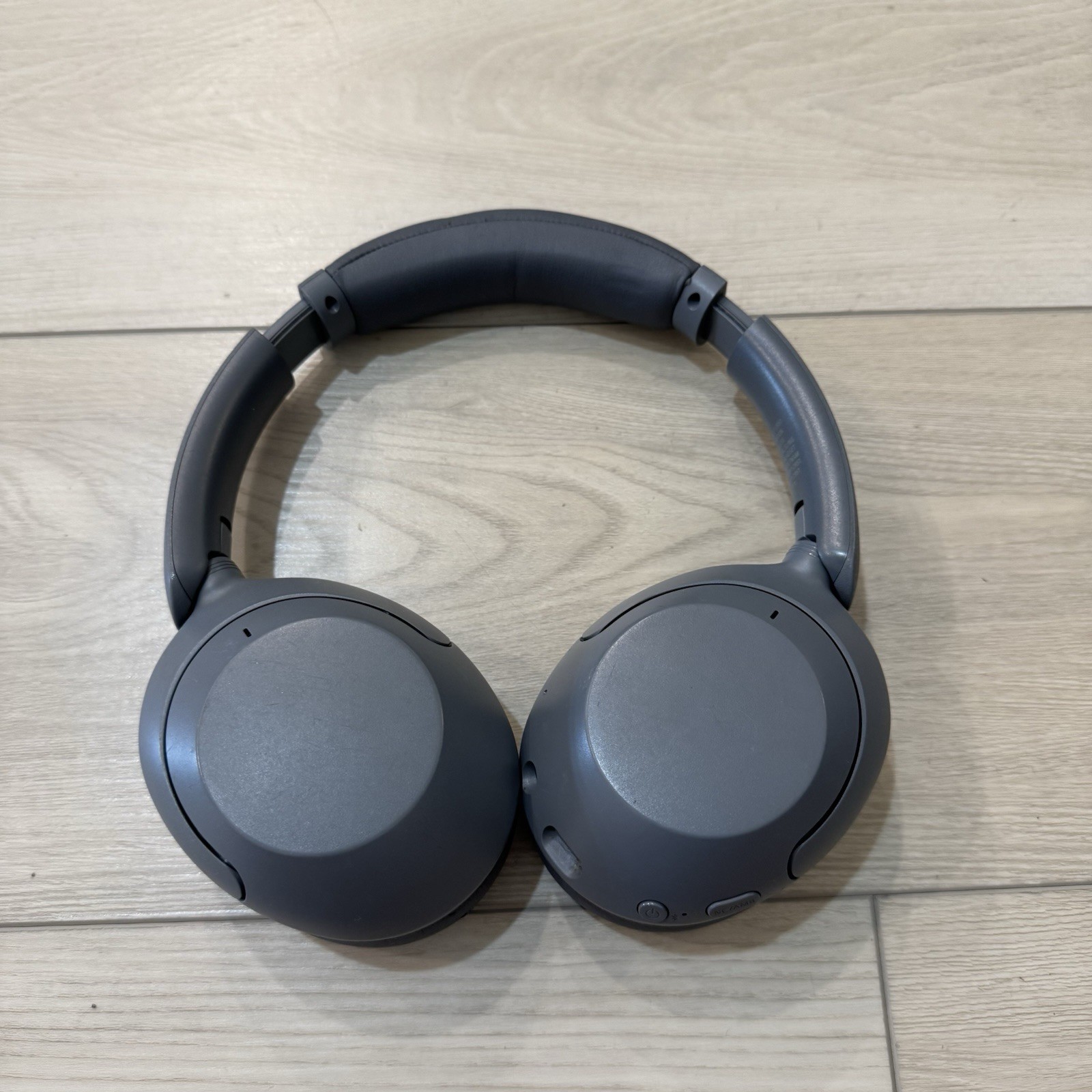 Sony WH-XB910N Wireless Noise Canceling Headphones Gray - Tested Works Sony WH-XB910N Wireless Noise Canceling Headphones Gray - Tested Works