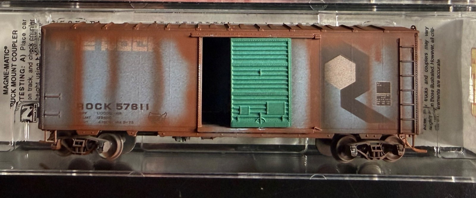 N scale Micro-trains Rock Island box car weathered  07344020 mint