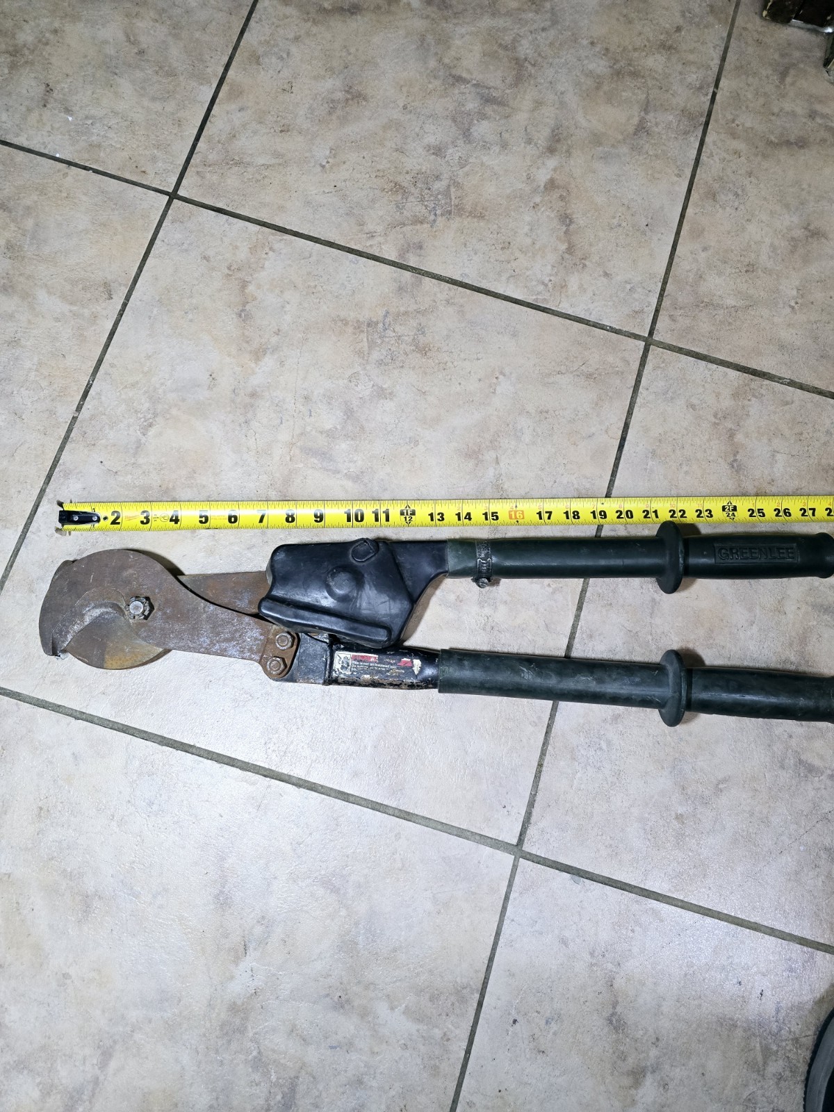 Greenlee Heavy-Duty Ratchet Cable Cutter Greenlee Heavy-Duty Ratchet Cable Cutter
