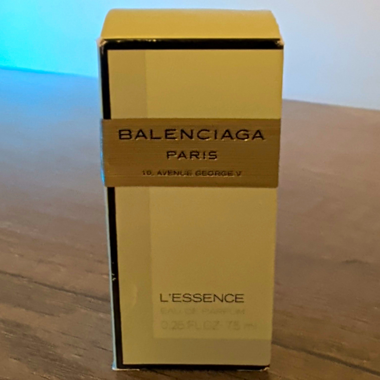 Balenciaga L\'Essence Eau de Parfum Spray Travel Size 0.25 fl oz / 7.5 ml RARE DC Balenciaga L\'Essence Eau de Parfum Spray Travel Size 0.25 fl oz / 7.5 ml RARE DC