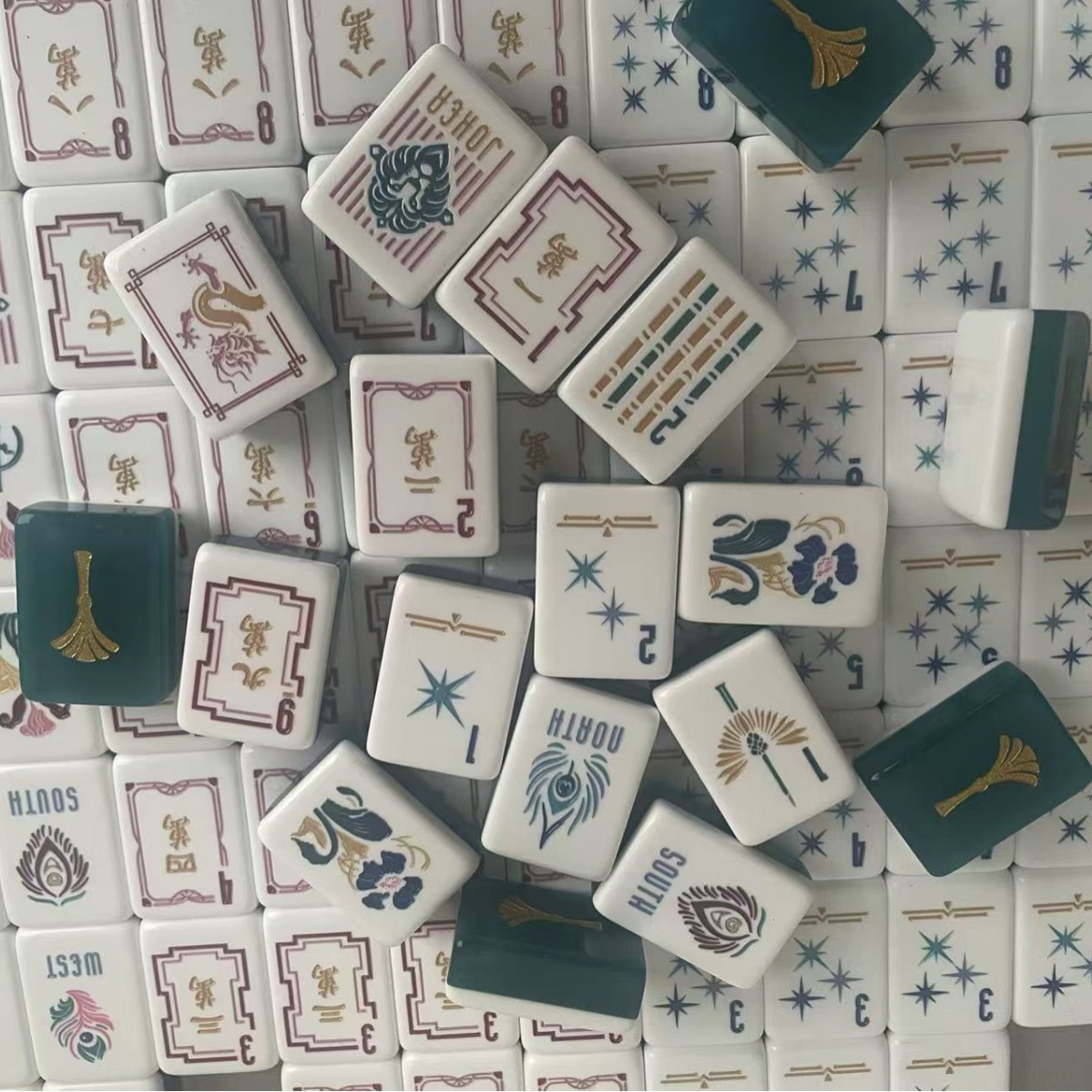 Acrylic American Mahjong with Golden Ginkgo Pattern for Party Hand Play Games Acrylic American Mahjong with Golden Ginkgo Pattern for Party Hand Play Games