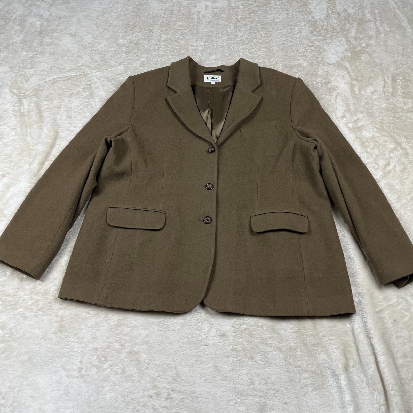 Vintage L.L.Bean Womens 80% Wool 20% Cashmere Blazer Size 20 Made In USA Vintage L.L.Bean Womens 80% Wool 20% Cashmere Blazer Size 20 Made In USA