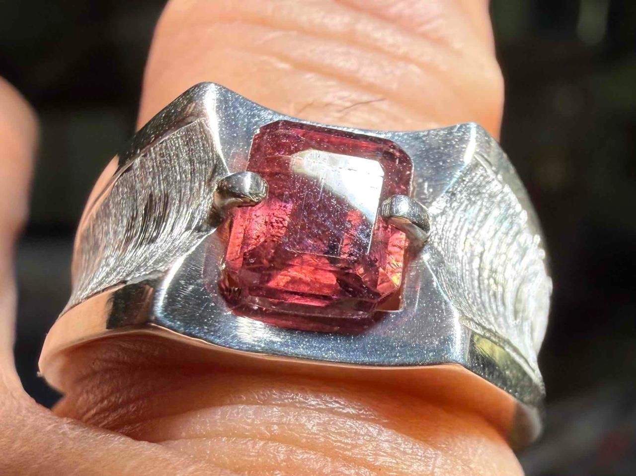 1.03 CT RUBELLITE TOURMALINE .925 STERLING SILVER MENS RETRO RING SZ 6.5, 4+GR