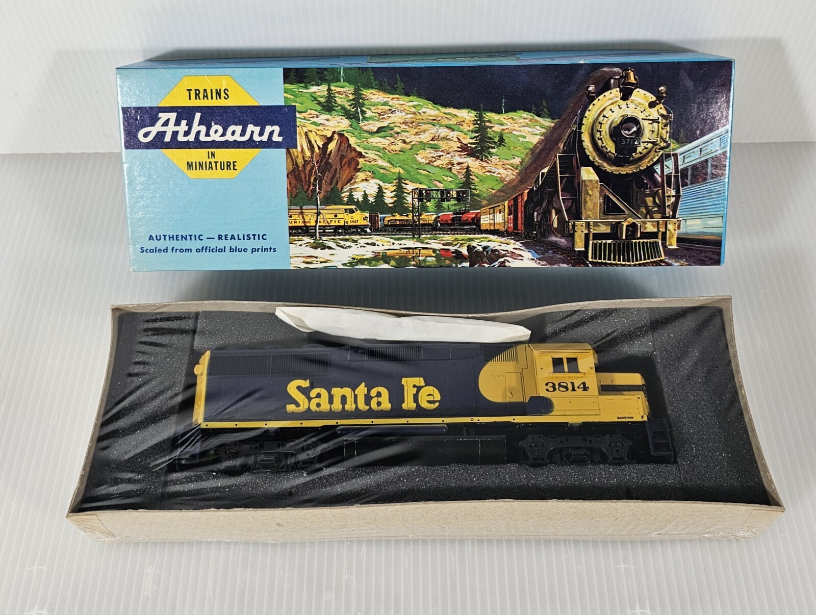 NEW Athearn HO GP-50 Santa Fe #3814 Dummy Locomotive Train (4681) NEW SEALED 