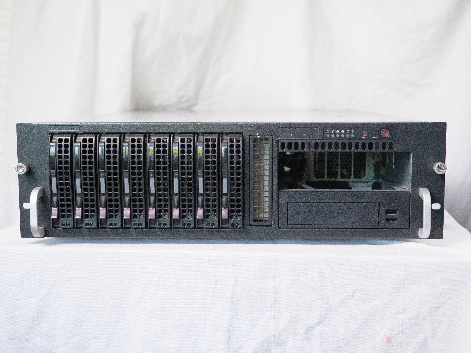 Supermicro CSE-833 3U 8-Bay Barebones, w/ power supply, trays, backpane, fans