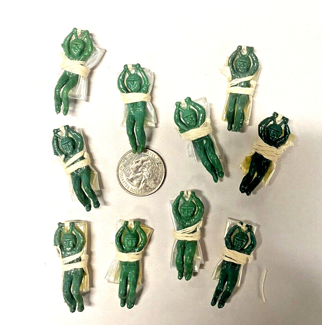 10 TEN 1960s Vintage Miniature Parachute Jumper Soldiers 10 TEN 1960s Vintage Miniature Parachute Jumper Soldiers