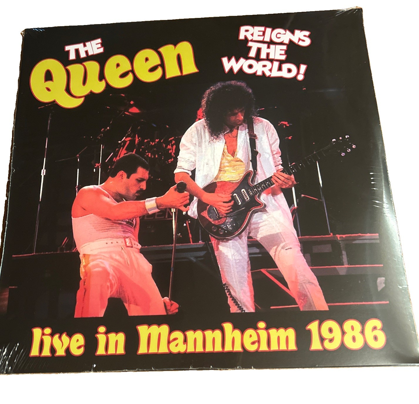 Queen - Reigns The World Live In Mannheim 1986 Vinyl Record (Shelfware) Queen - Reigns The World Live In Mannheim 1986 Vinyl Record (Shelfware)