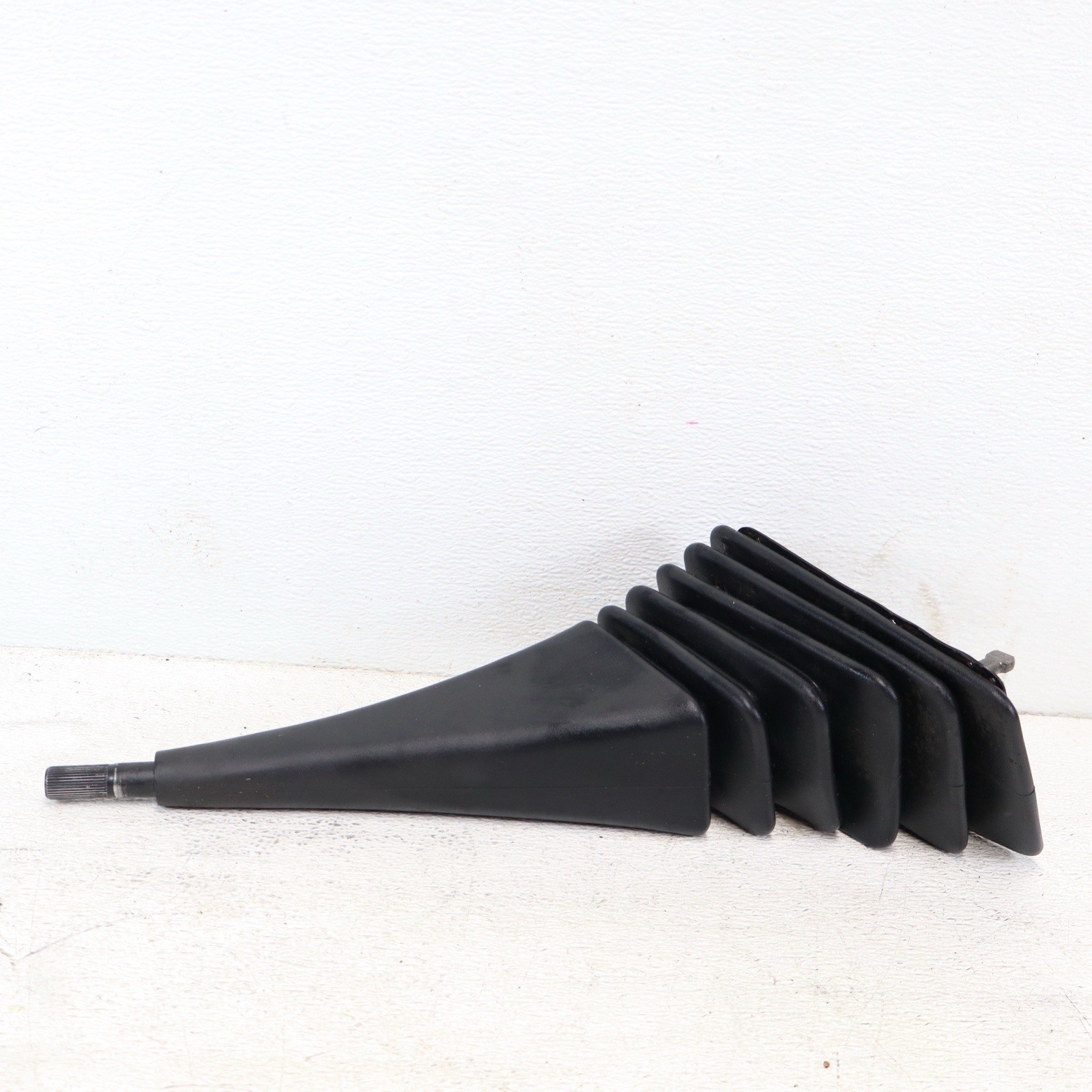 1989-1997 Ford Ranger 5 Speed Manual Transmission Floor Shifter Boot NO Knob OEM 1989-1997 Ford Ranger 5 Speed Manual Transmission Floor Shifter Boot NO Knob OEM