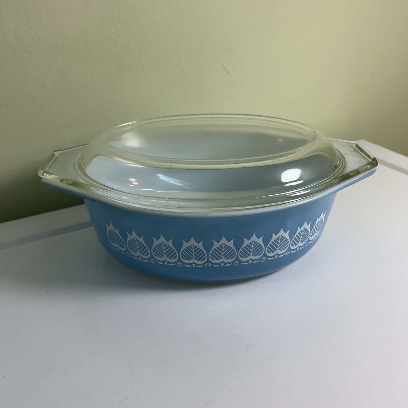 Vintage Pyrex Blue Tulip Oval Covered Casserole Dish 043 1.5 Qt with Lid Promo