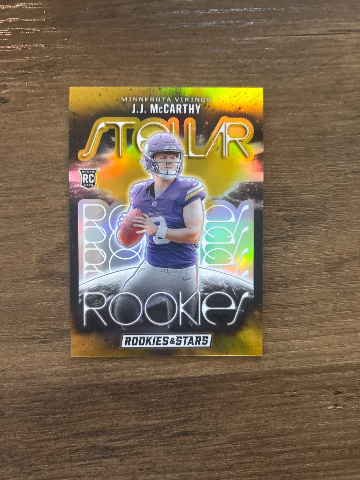 J.J. McCarthy 2024 Rookies & Stars Stellar Rookies Gold /10 RC Vikings J.J. McCarthy 2024 Rookies & Stars Stellar Rookies Gold /10 RC Vikings