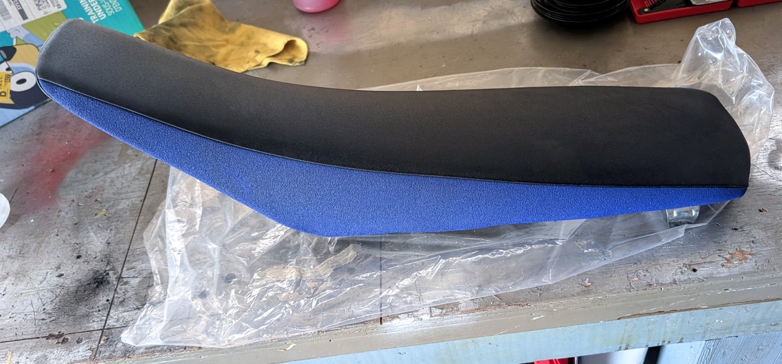2002-2021 YAMAHA YZ125 YZ250 OEM Grippy SEAT SADDLE 5XE-24770-00-00 NOS 2002-2021 YAMAHA YZ125 YZ250 OEM Grippy SEAT SADDLE 5XE-24770-00-00 NOS
