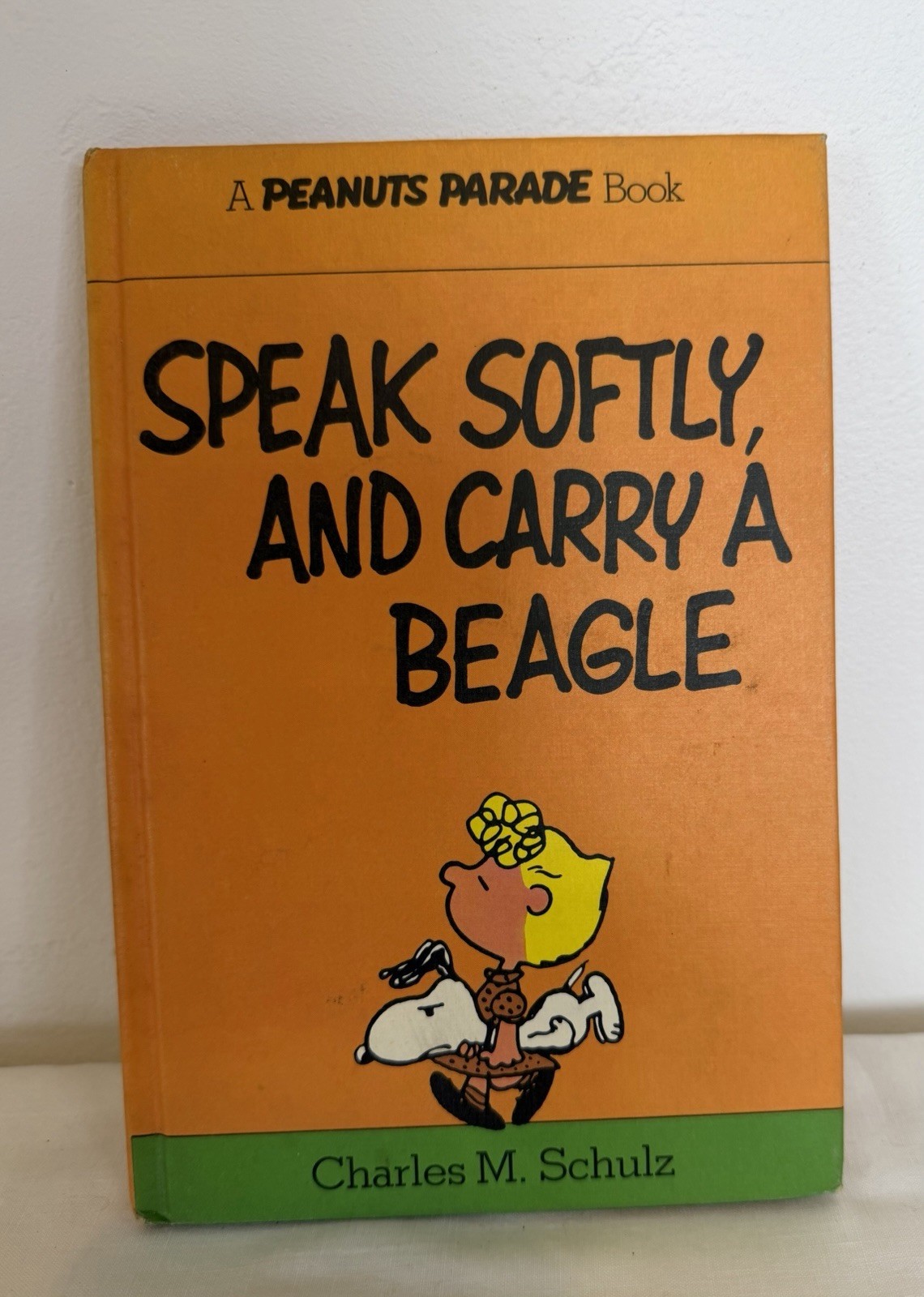 Charles M. Schulz Peanuts Parade Speak Softly, Carry a Beagle HC Holt 1975 Illus