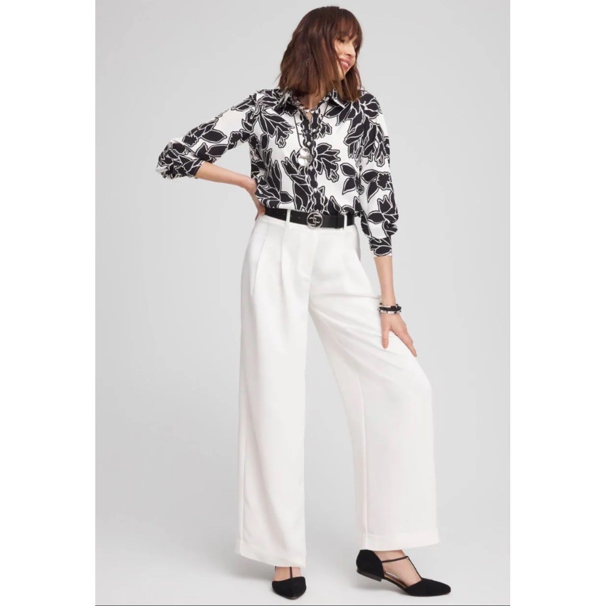 Chicos White Wide Leg Pleated Trousers Dress Pants Size 1.5R US 10 Regular