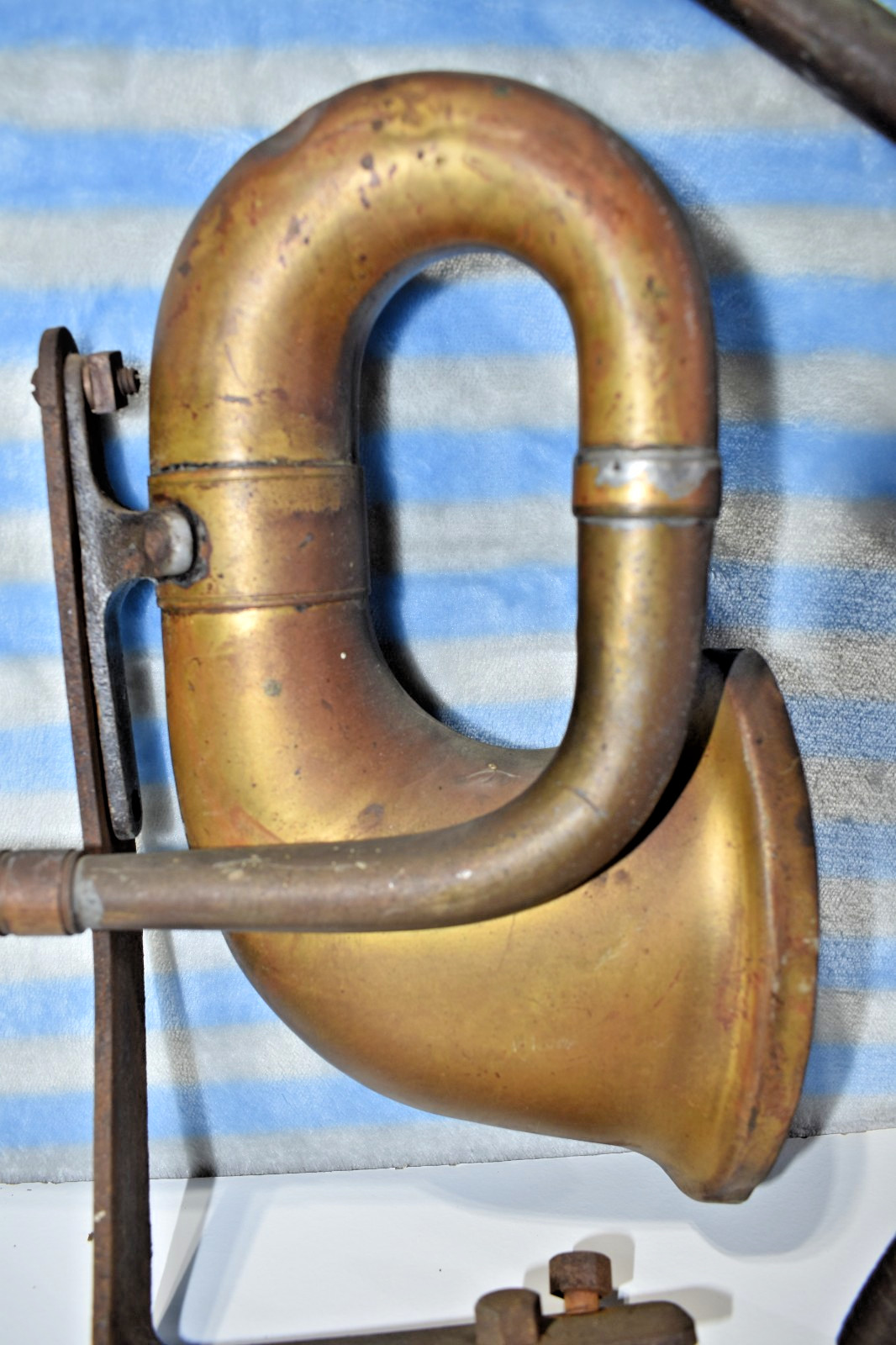 Antique Brass Car Horn Vintage Bulb Style Early Automobile Model T... Antique Brass Car Horn Vintage Bulb Style Early Automobile Model T...