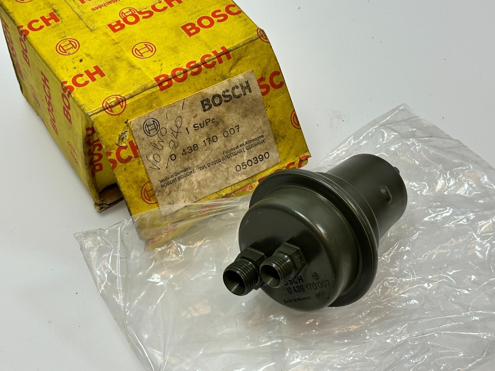 NOS BOSCH 0 438 170 007 SAAB Volvo 1974-1978 Fuel Accumulator Pressure Damper NOS BOSCH 0 438 170 007 SAAB Volvo 1974-1978 Fuel Accumulator Pressure Damper